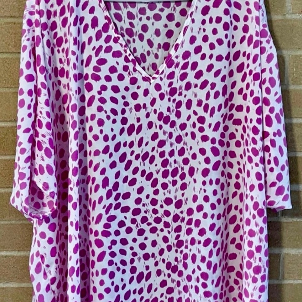 Pink Leopard Print V-Neck Women's Top Size Medium